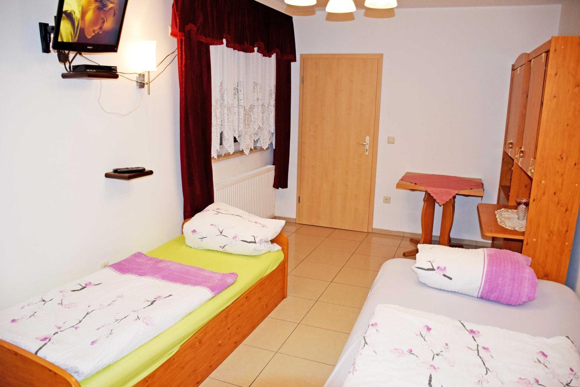 Ferienwohnung/ Ferienzimmer Asche Aschersleben Buitenkant foto