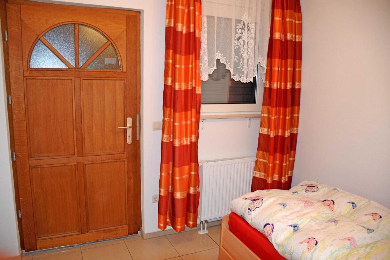 Ferienwohnung/ Ferienzimmer Asche Aschersleben Buitenkant foto